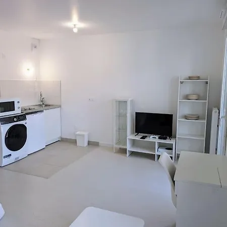 Plume, Studio & Parking Gratuit A Sartrouville - Ville A 20 Min De Paris Esterno foto
